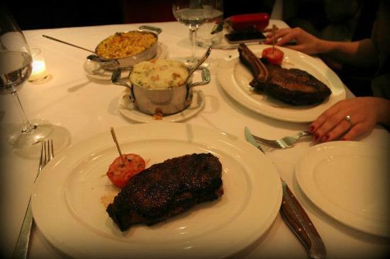 Cut-Steakhouse-Renaissance-Hotel